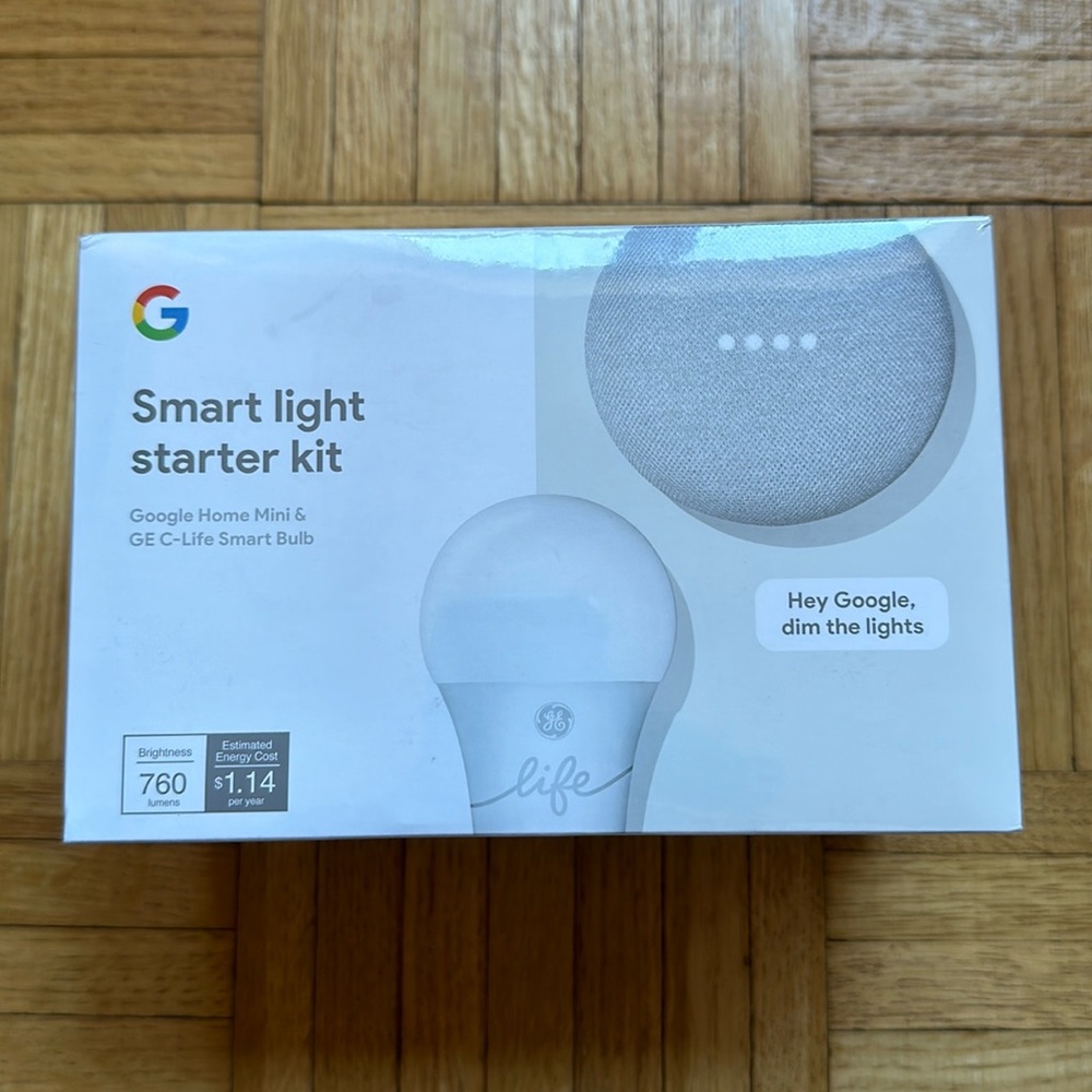Google Home Mini Smart Light Starter Kit (NWT, IN ORIGINAL PACKAGING)